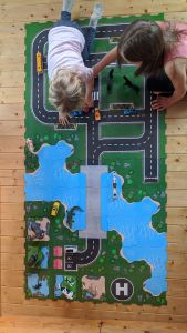 Kreativní sada - Město Dvou Břehů, sada 50 dílků podlahového puzzle Postav Si Město